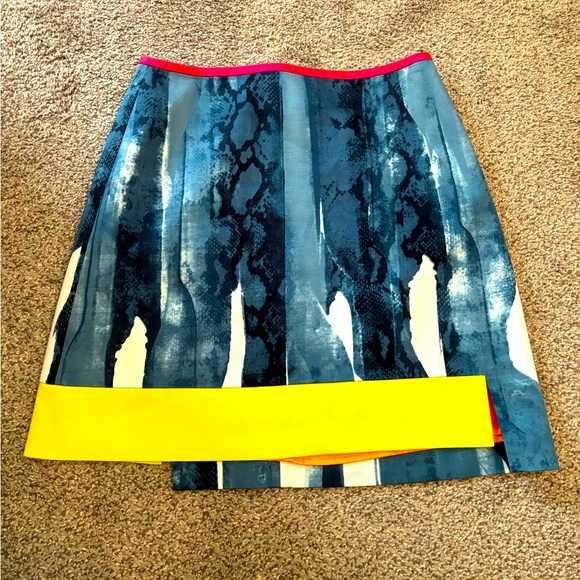 T TAHARI Abstract Mini Skirt - Picture 1 of 8